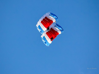 Paragliding i Skoki Spadochronowe Zdjęcia z Pokazu Akrobacji Lotniczej