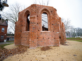 Ruiny kościoła św. Ducha w Jarocinie